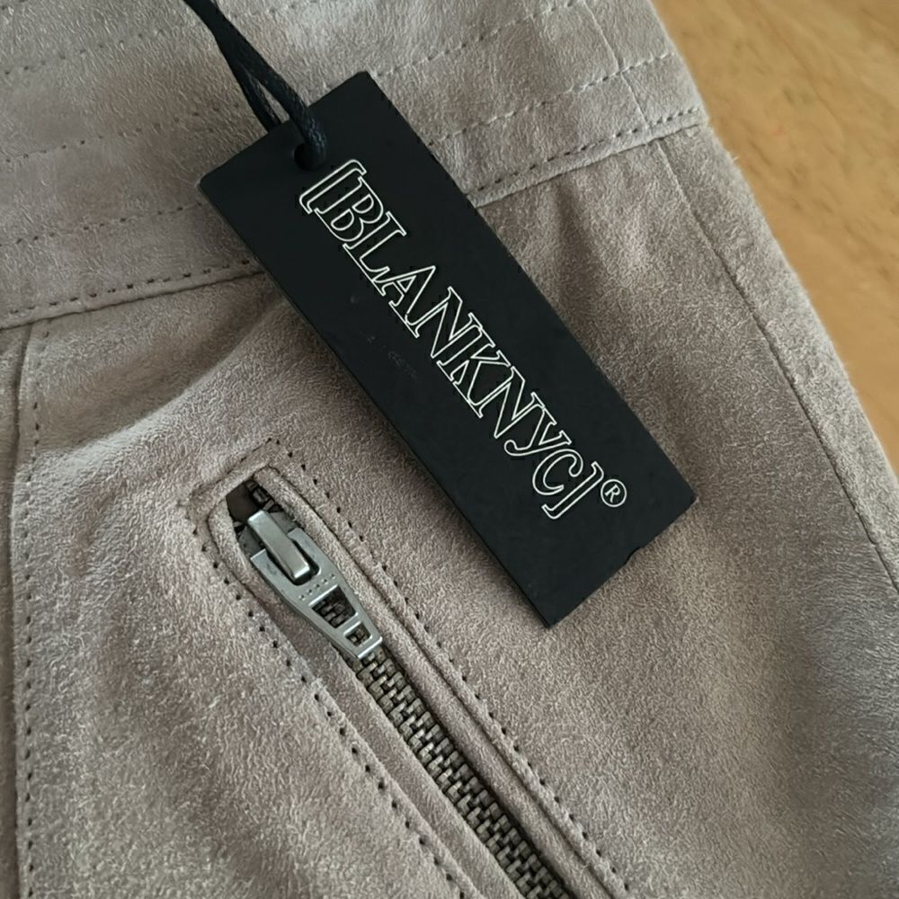 Blank NYC 100% Suede Light Beige Skirt NWT - Picture 6 of 8